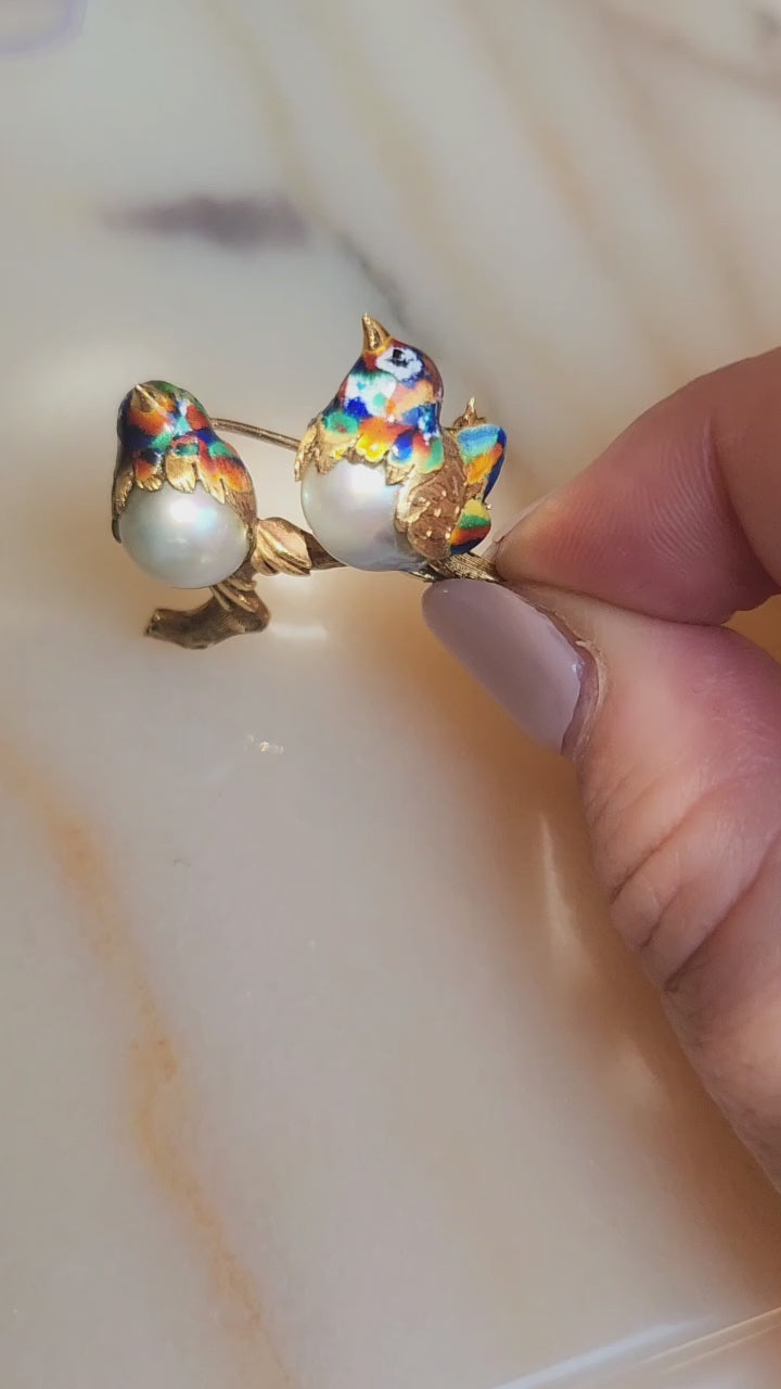 Vintage Italian 18K Lovebirds Enamel Baroque Pearl Brooch